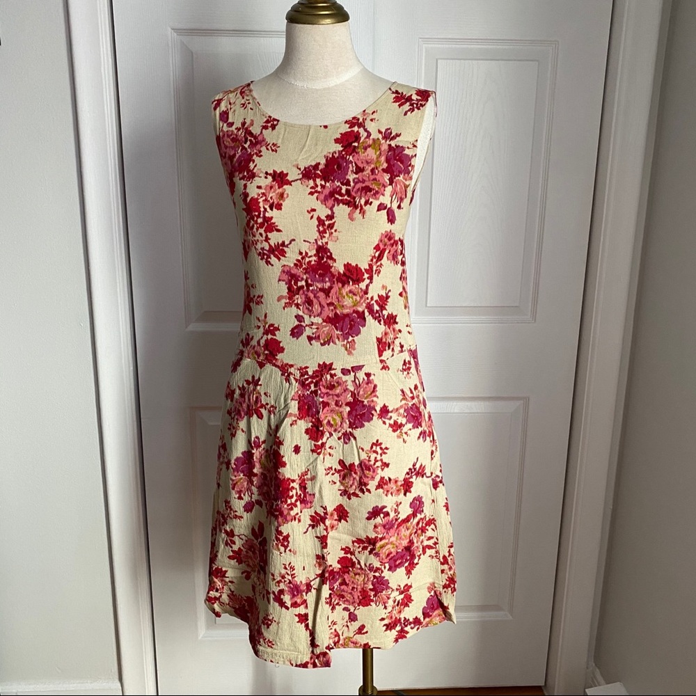 LOVELY FLORAL DRESS - Picture 2 of 15